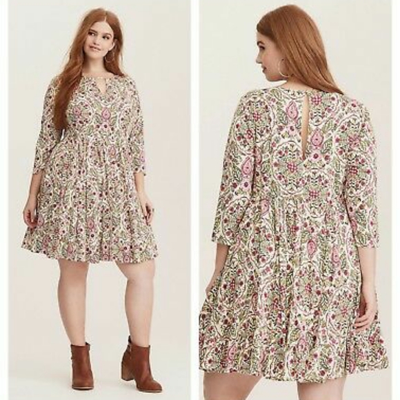 torrid Dresses & Skirts - Torrid Ivory Floral Print Challis Skater Dress 
